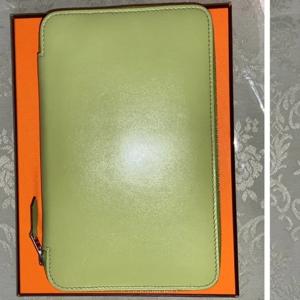 authentic Hermes agenda /planner/ calendar/wallet